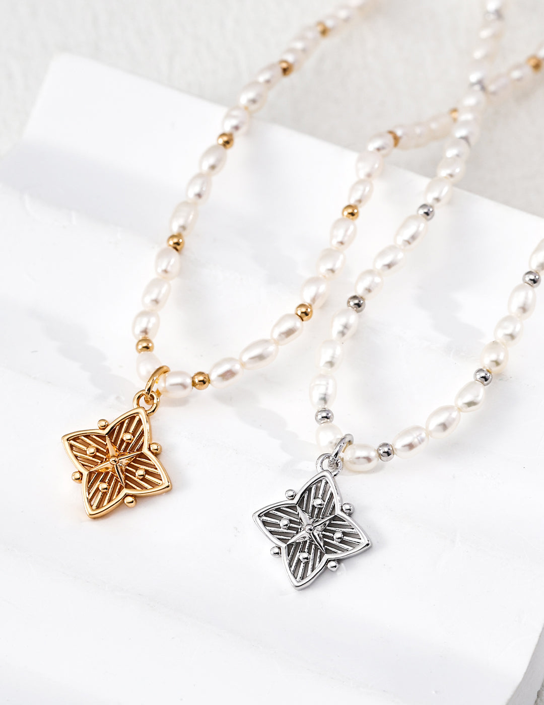 Natural Pearl Four-Leaf Clover Necklace in 925 Sterling Silver – Lucky Elegant Jewelry for Women